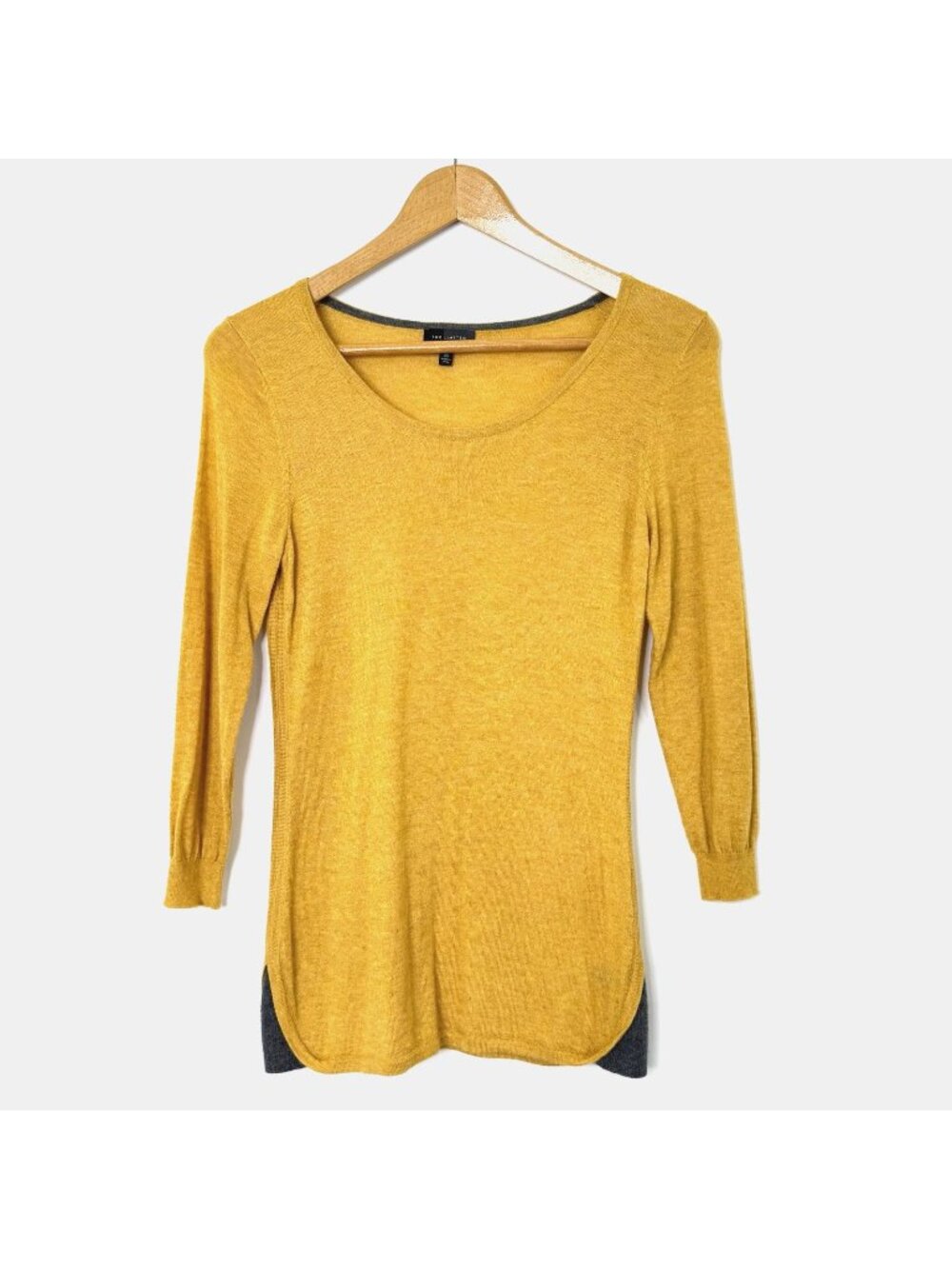 The Limited Long Sleeved Fine Knit Sweater Top Womens size XS YellowGold Grey